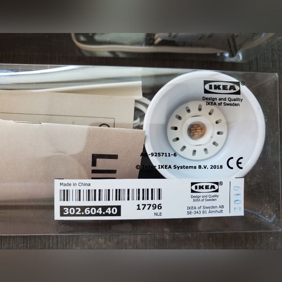 2 ikea Lindshult over cabinet lights ( white) - Picture 4 of 4